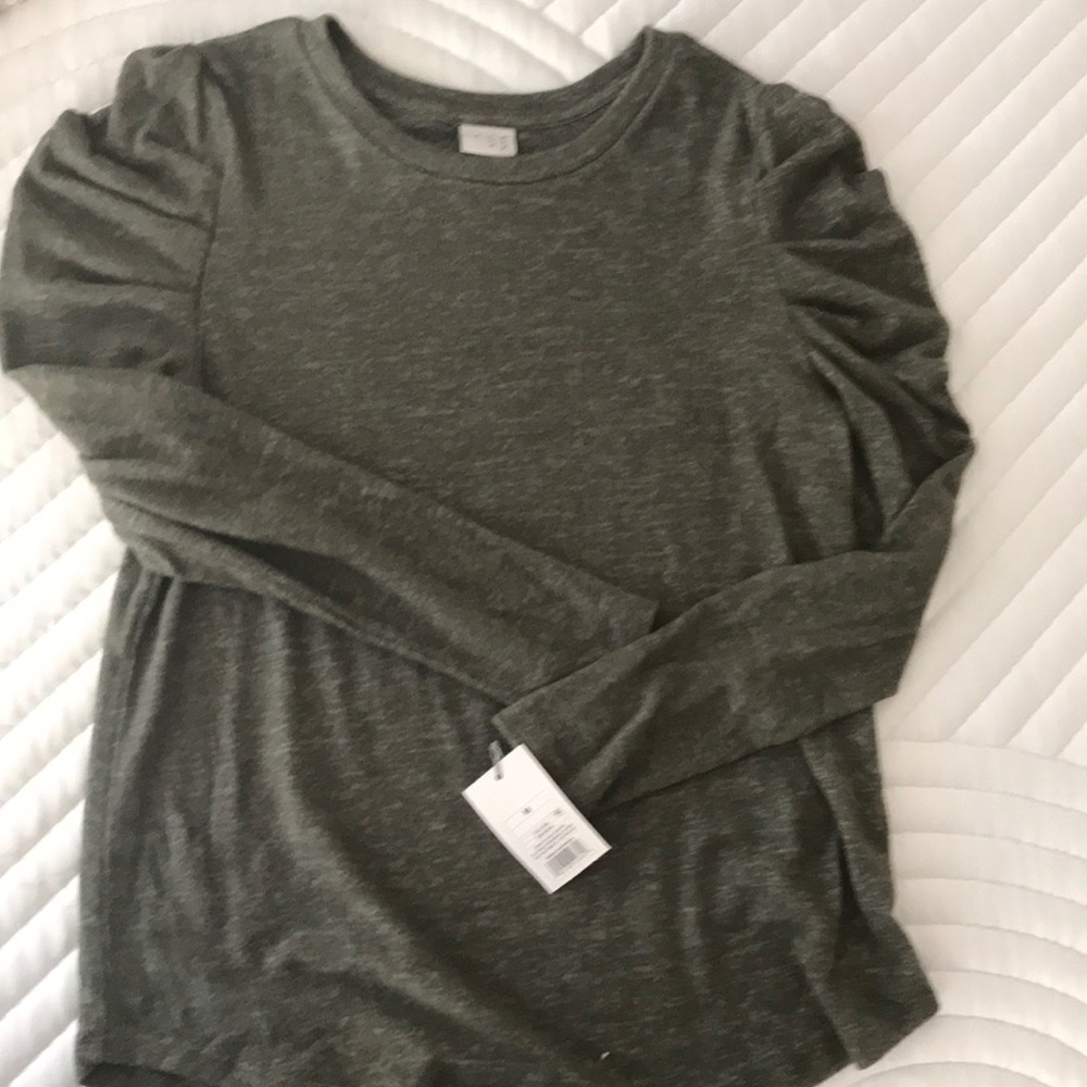 Green puff sleeve sweater